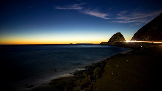 sea under blue sky photo