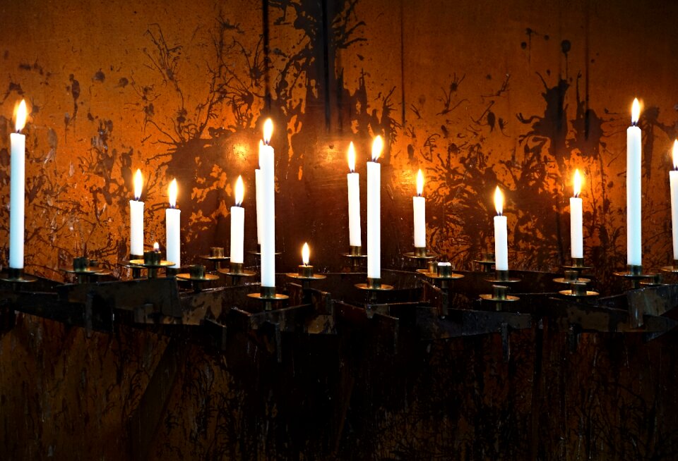 Candlelight dark lights