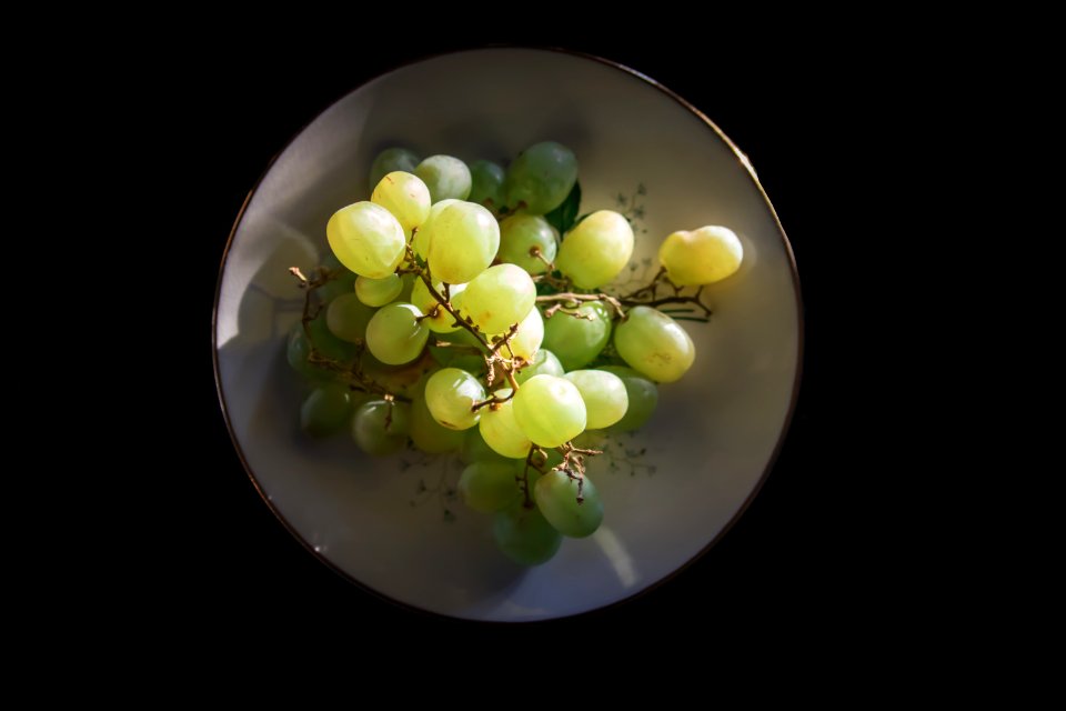 Lighting, Fruit, Grapes