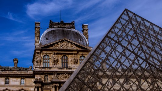 Paris, Louvre pyramid, Saint germain l auxerrois