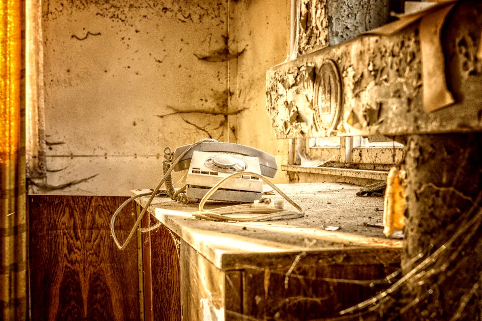 Abandoned atmosphere decay