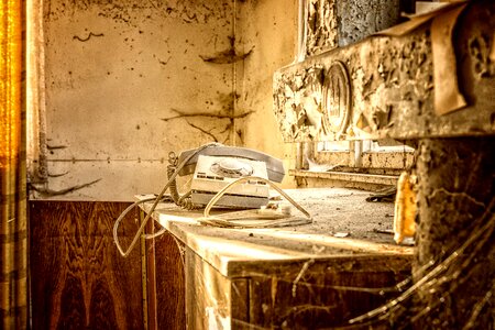 Abandoned atmosphere decay