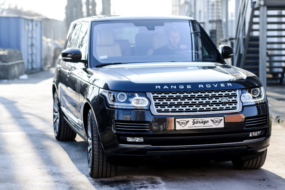 Range rover vehicle