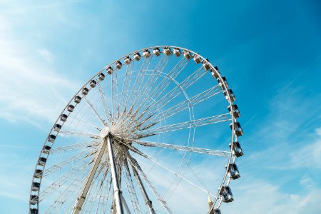 white ferris wheel photo