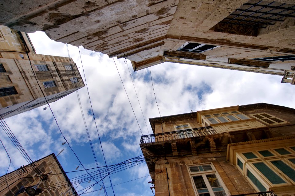 Old, Looking up, Lines