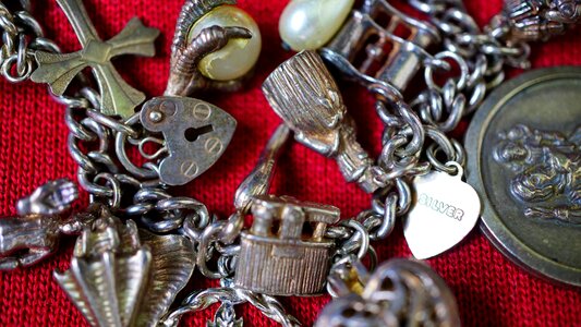Jewellery link metal
