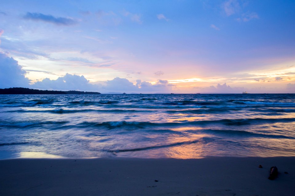 Waves, Skyline, Dusk