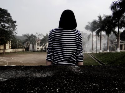 People, Tet, Alone