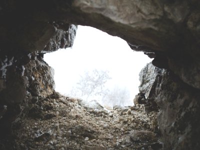 Hole, Wall, Winter