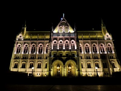 Night, Parlement, Budapest photo