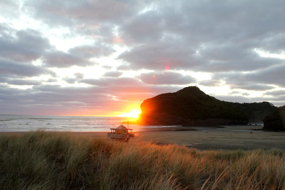 Bethells beach, New zeal, Mountains