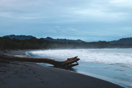 Puerto viejo de talamanca, Costa rica, Waves