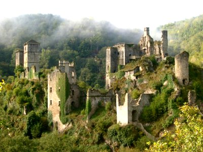 France, Les tours de merle, Saint geniez   merle