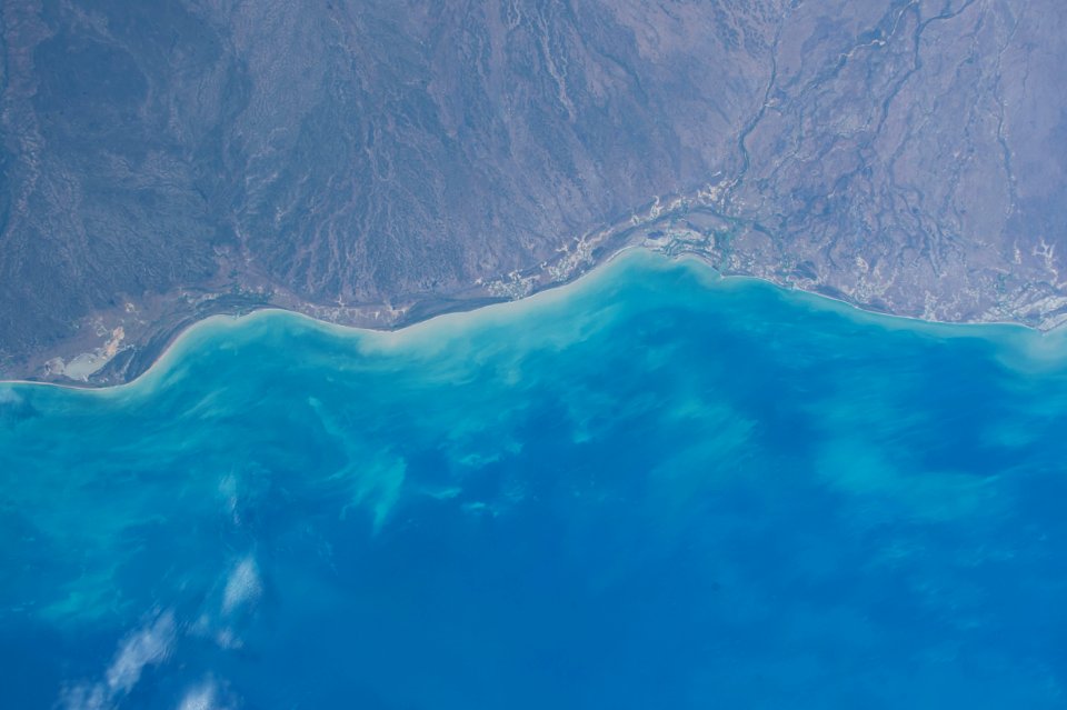 areal photography of body of water