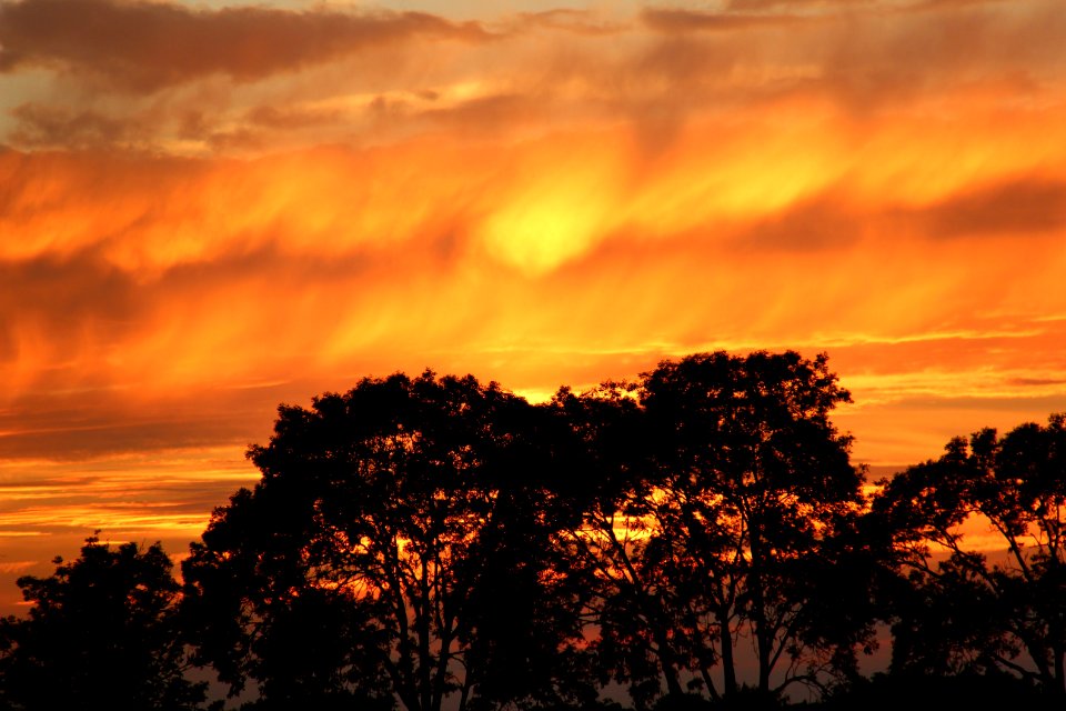 Netherl, Fire, Clouds