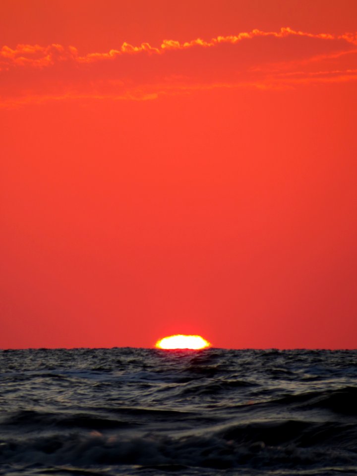 Red, Moment, Sunlight