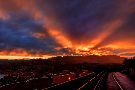 Switzerl, Lugano, Stormcloud photo