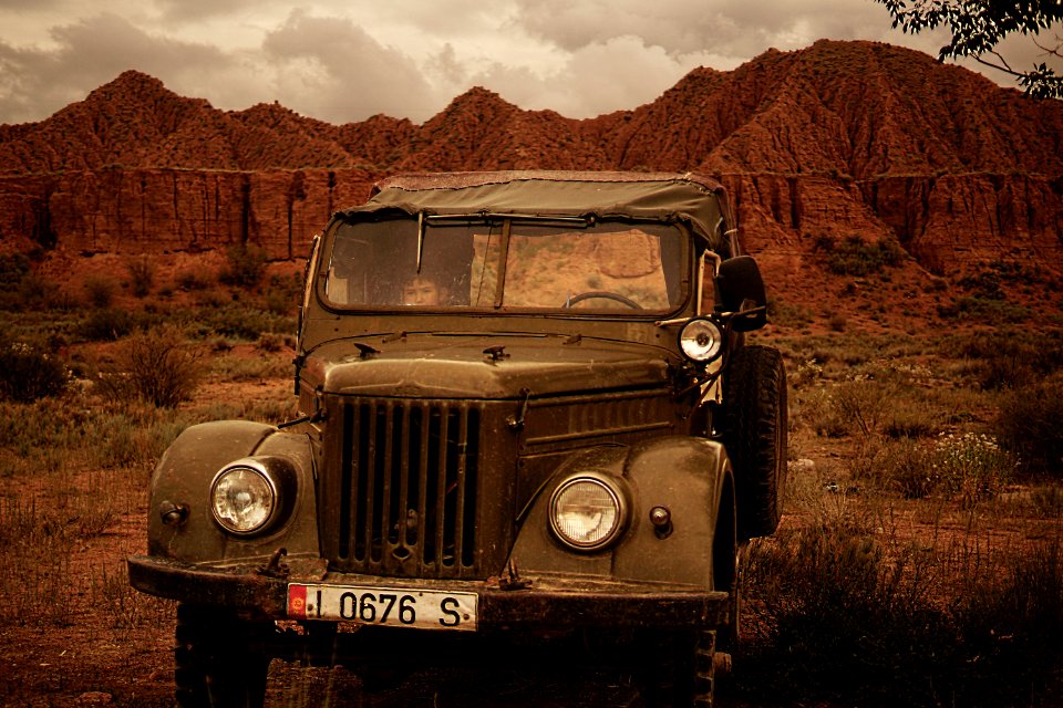 Car, Desert