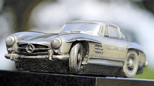 Auto luxury vehicle
