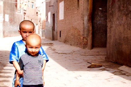 China, Kashgar, Siblings photo