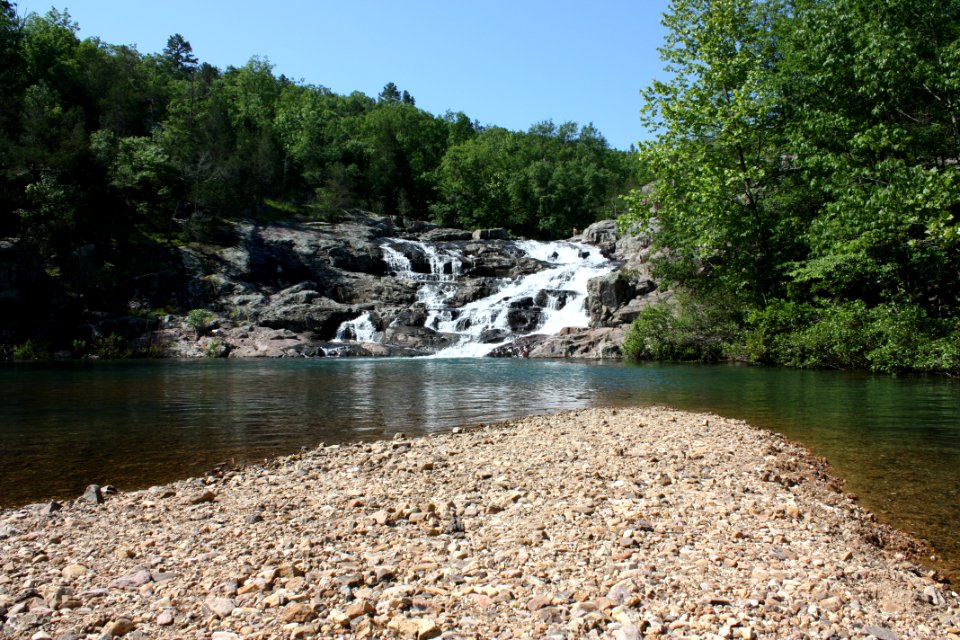 Rocky falls, United states, Rocks