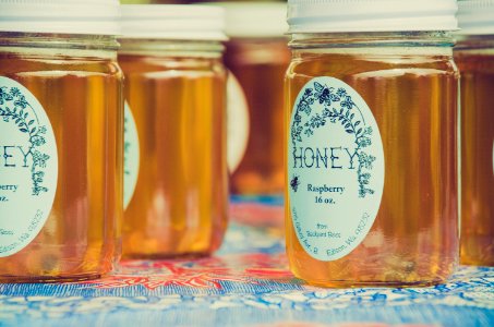 honey raspberry jars photo