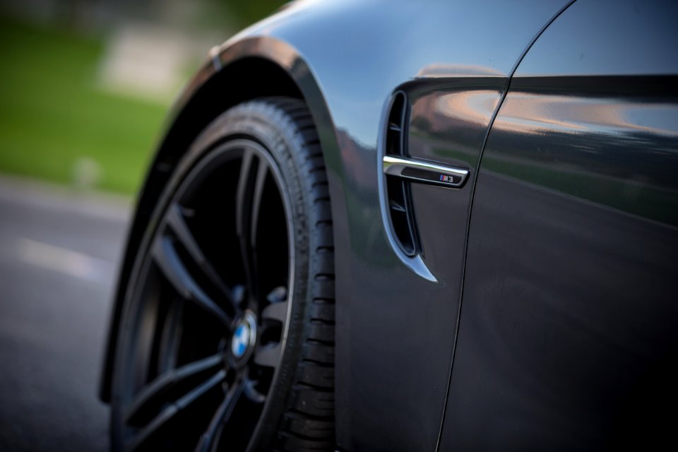 Sedan, German, Tires