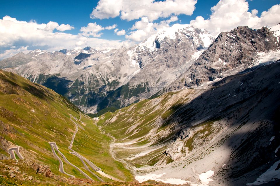 mountains under white cloudy sky photo