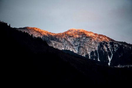 snow-covered mountain at daytime