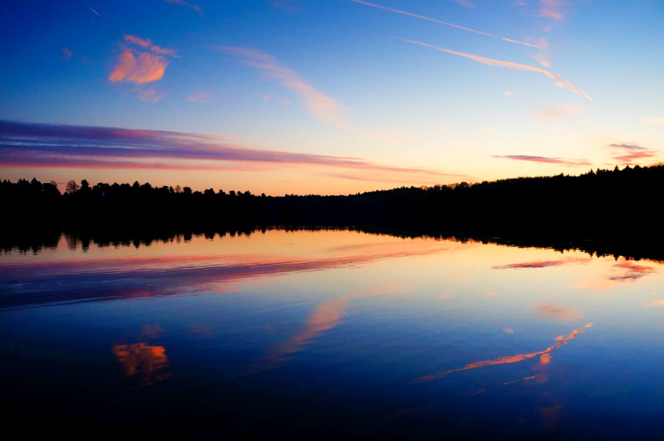 lake under blue sky