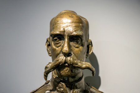 Statue, Beard, Head photo