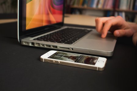 Workplace, Study, Apple