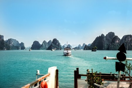 Vietnam, H long bay, Dragon rocks photo