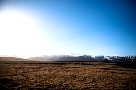snow mountain under horizon