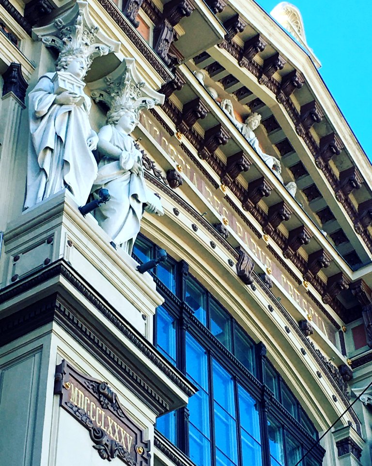 Helsinki, Mikonkatu, Kluuvi