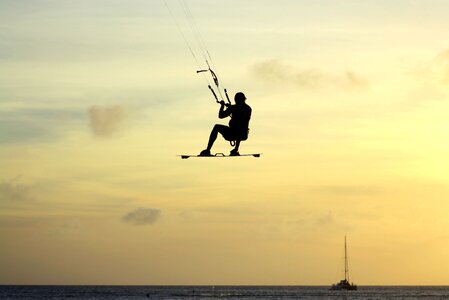 Kitesurf man freestyle
