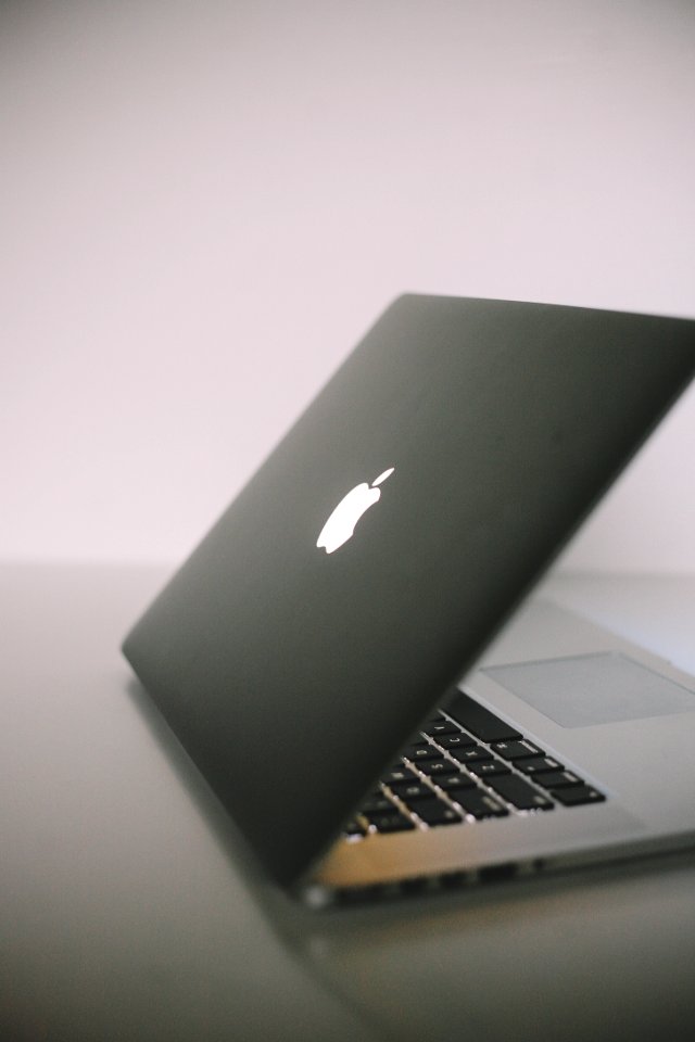 London, Canada, Laptop