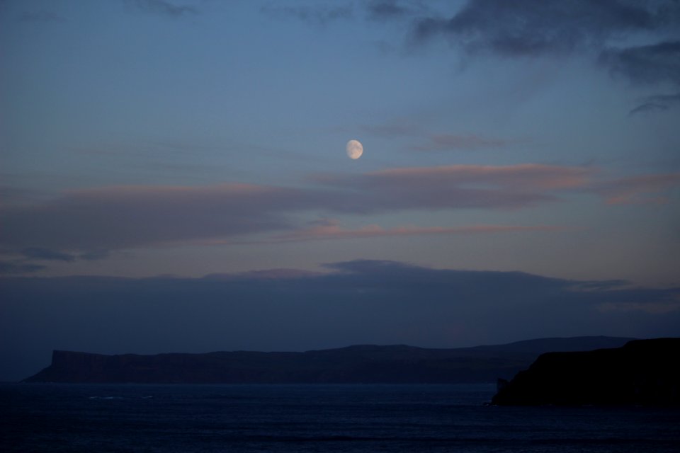 Coast, Moon, Irel