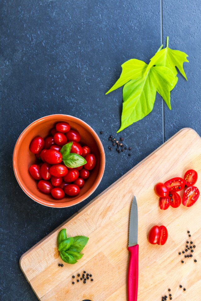 Fresh tomatoes vitamins