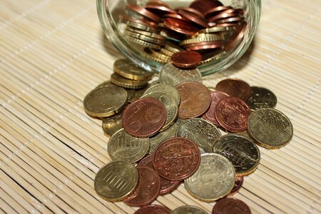 Loose change money specie