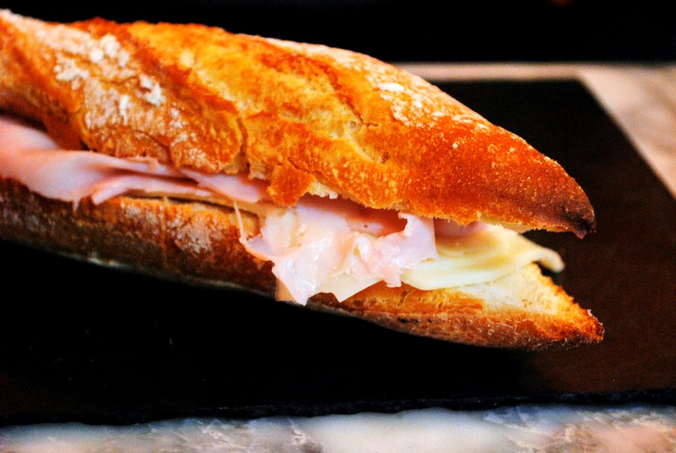 sandwich closeup photo