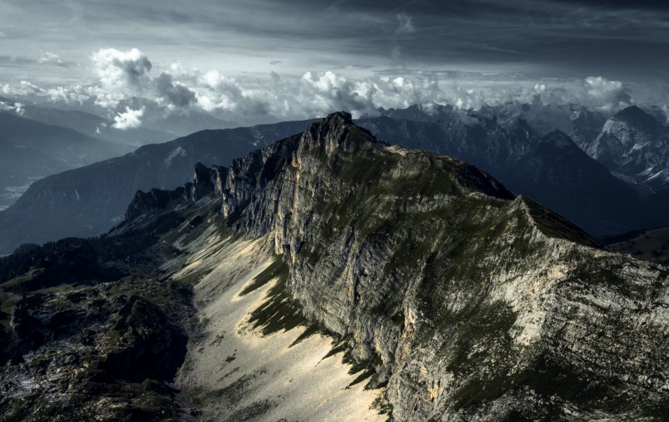 mountain during daytime photo