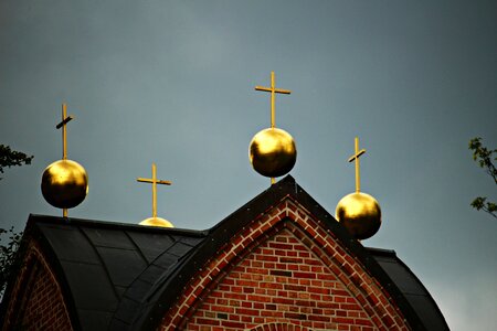 Cross roof tower roof