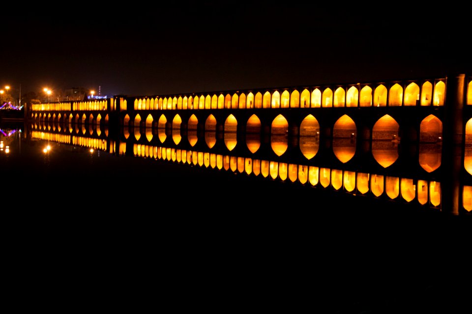 Isfahan, Iran, Si o seh pol bridge
