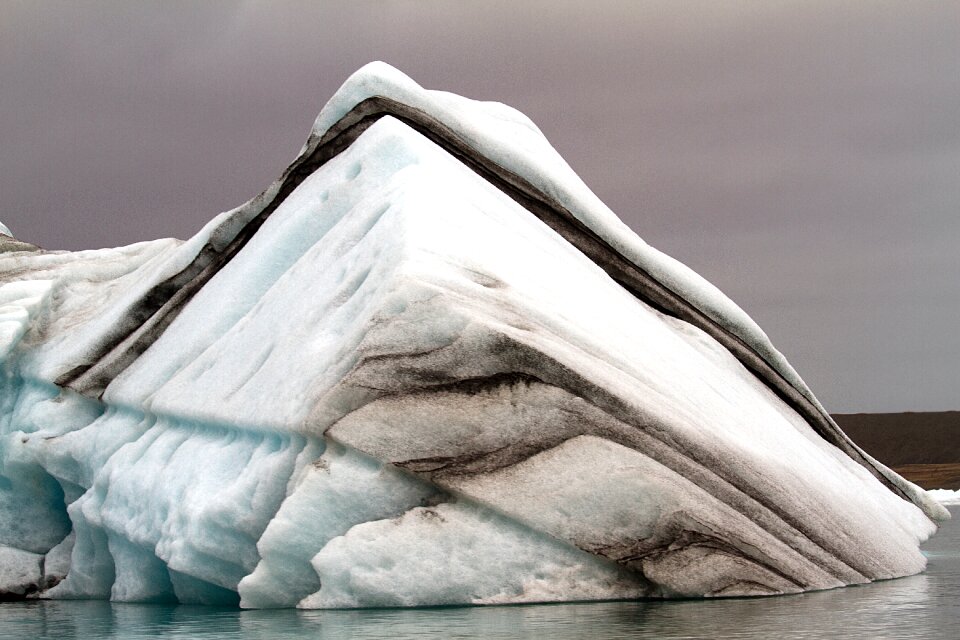 Glacier icebergs lagoon