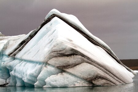 Glacier icebergs lagoon