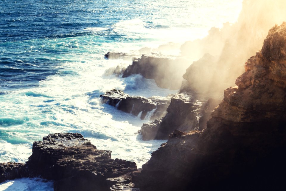 shallow focus photography of ocean