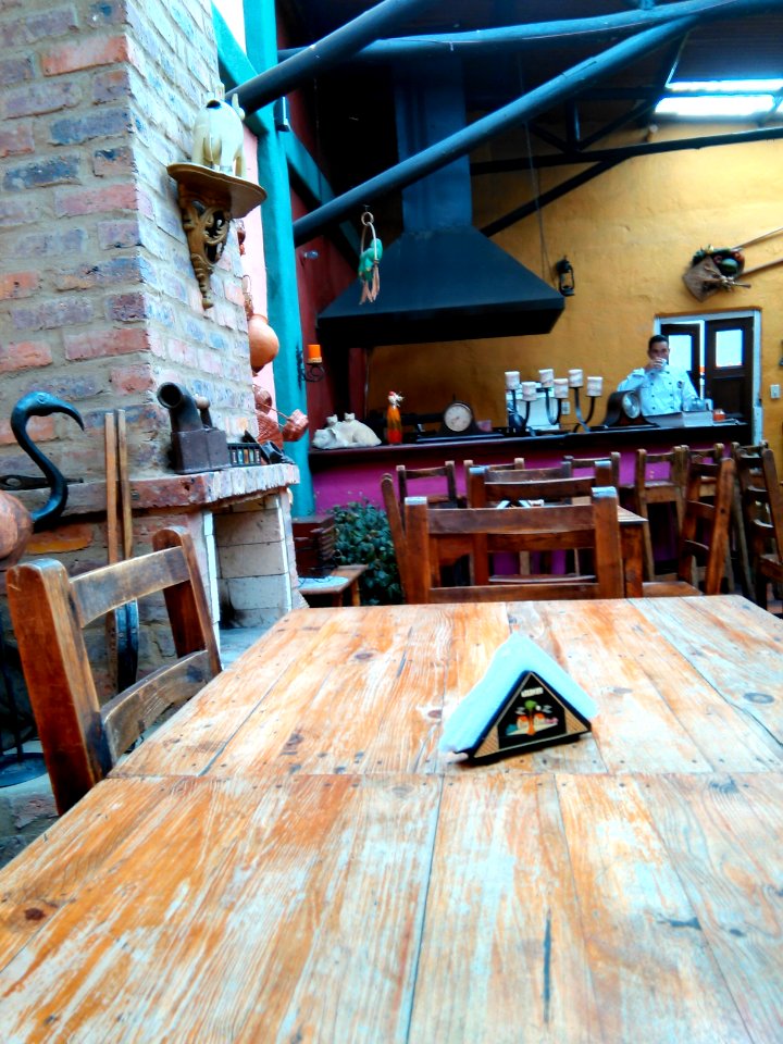 Zipacn, Restaurant