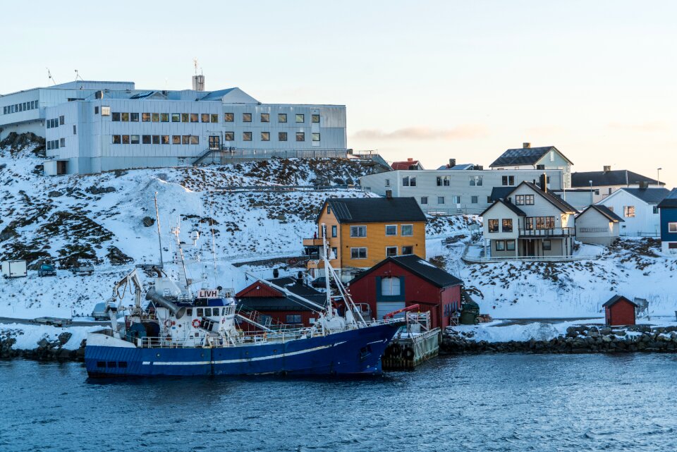 Boat honningsvag coast snow