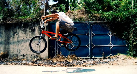 Mycousinxd, Bmx, Jumping